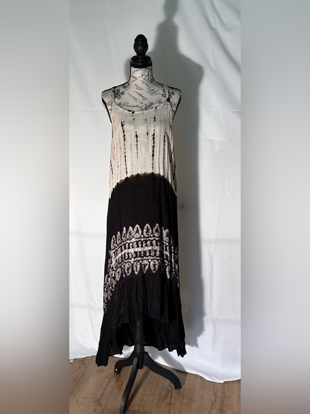Sleeveless Black & Cream Tie-Dye Maxi Dress